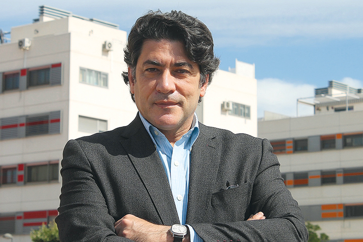 David Pérez presidirá el izado de la bandera española para celebrar el Día de la Fiesta Nacional en Hortaleza