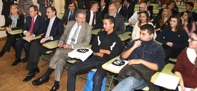El Ministro Alfonso Alonso entrega a Alcobendas el premio a las “Buenas Prácticas contra la Violencia de Género”