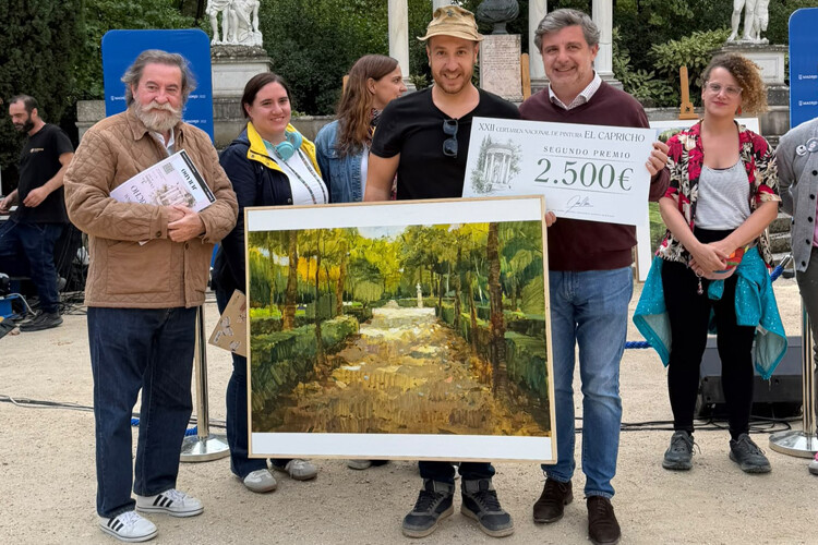Barajas reúne en una exposición las mejores obras del Certamen Nacional de Pintura rápida “El Capricho”