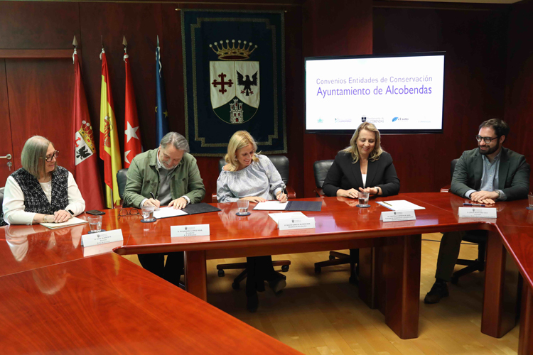 Alcobendas renueva los convenios de colaboración con las entidades de conservación de La Moraleja y El Encinar de los Reyes