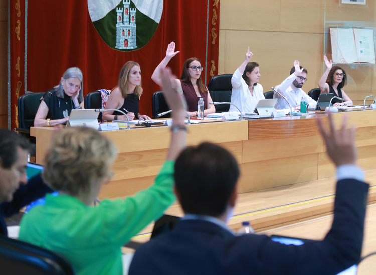 El Pleno de Alcobendas apoya la independencia de jueces y fiscales frente a los intentos del Gobierno de someter a la Justicia con fines políticos