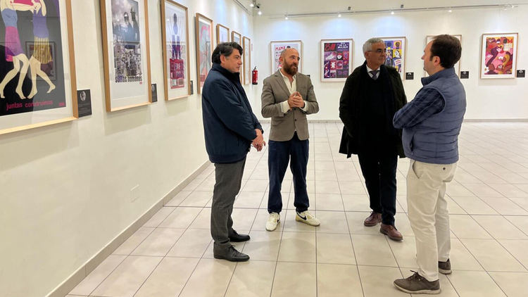 La exposición ‘Presente continuo’ recoge en 32 ilustraciones los avances alcanzados por el movimiento feminista