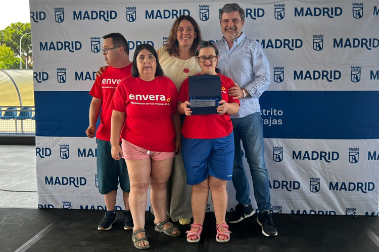 Barajas premia a deportistas y clubes en la IV Gala de Premios del Deporte del distrito
