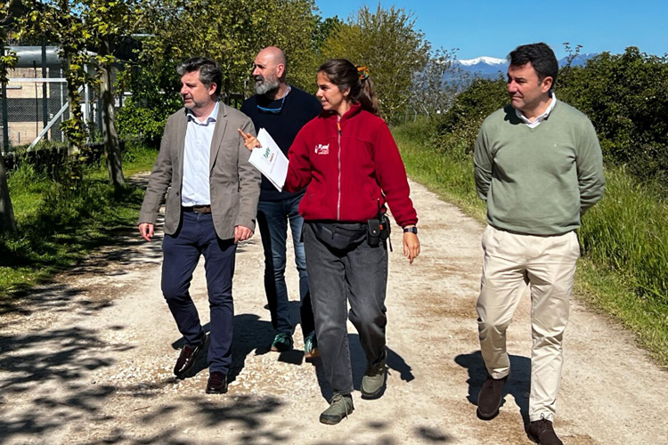 Barajas fomenta el respeto a la naturaleza y a los seres vivos a través de visitas guiadas al Centro de Rescate de Primates Chimpatía