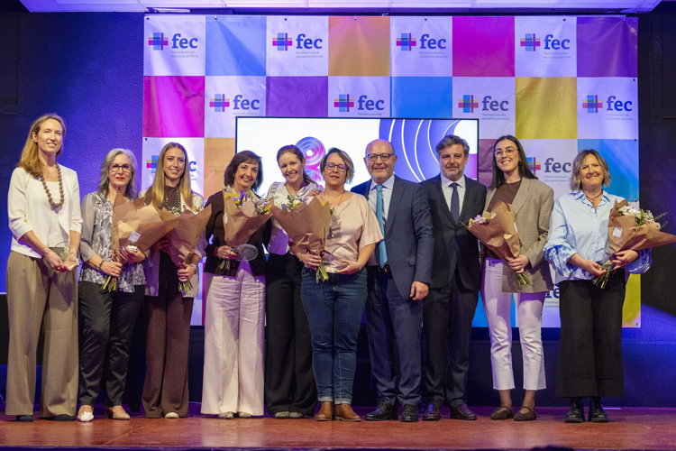 Barajas reconoce a ocho mujeres ejemplares del distrito con motivo del 8 de marzo