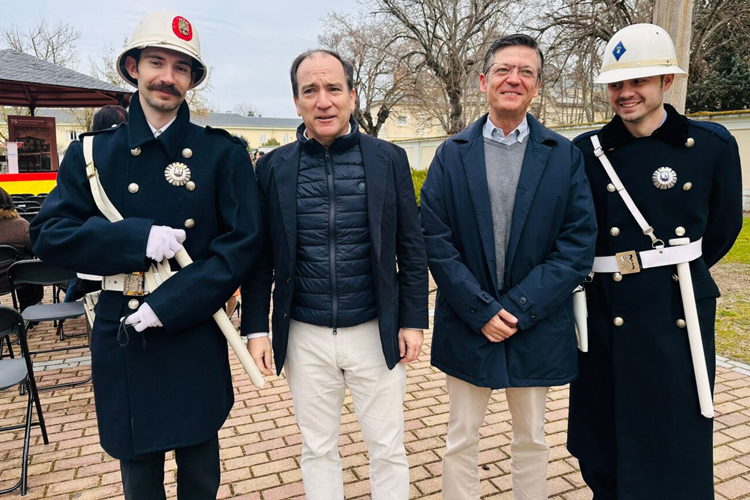 El Pardo celebra el 75º aniversario de su anexión a la Villa de Madrid con un desfile y el reconocimiento a sus vecinos