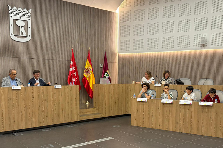 Fuencarral-El Pardo da voz a los menores con el Pleno de la Infancia y la Adolescencia