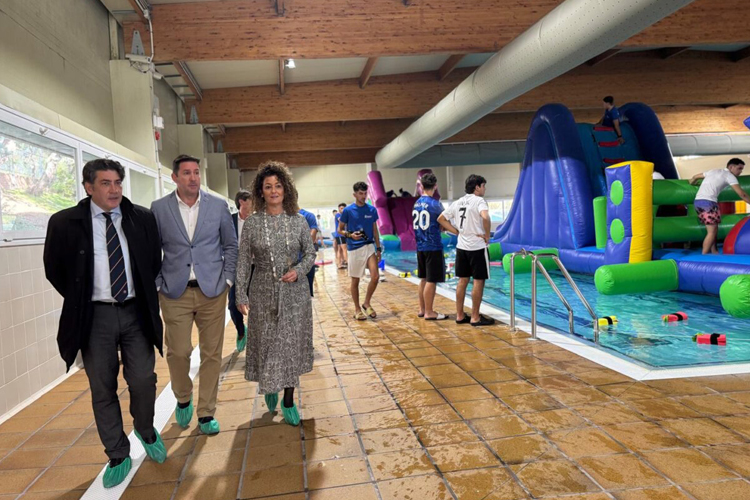 Más de 300 escolares participan en la Jornada Acuática de Educación Especial en Hortaleza