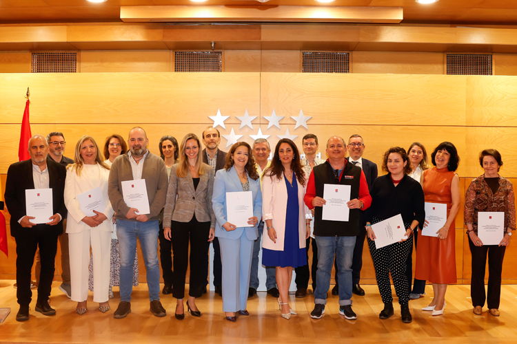 La Comunidad de Madrid firma un nuevo convenio para mantener en la región el talento de 2.000 investigadores en sanidad