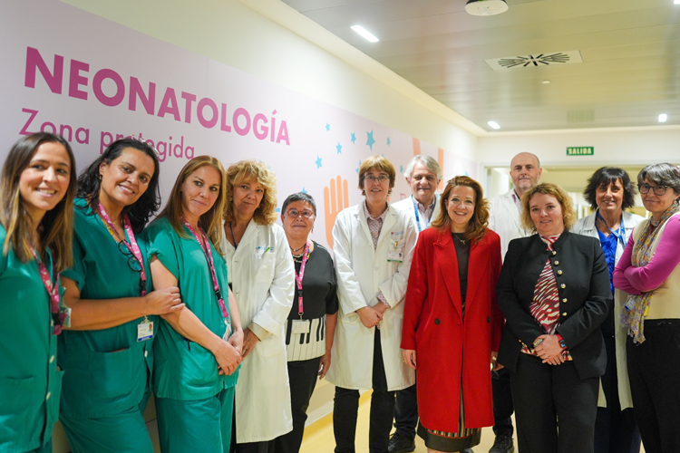 El Hospital público 12 de Octubre incorpora por primera vez en España el acompañamiento familiar a recién nacidos prematuros y enfermos en sus habitaciones
