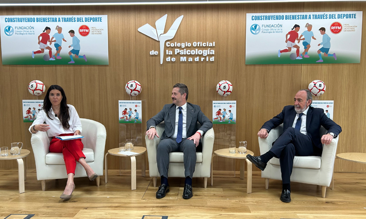 La Comunidad de Madrid apoya un plan estratégico de promoción del bienestar emocional de niños y adolescentes en el fútbol base
