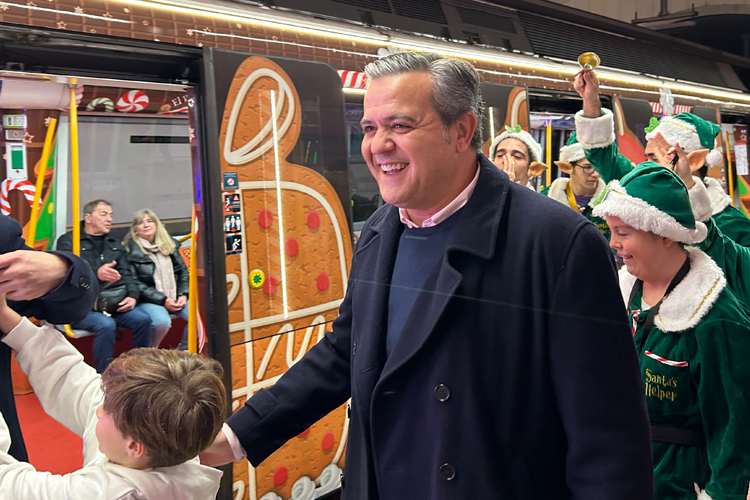 La Comunidad de Madrid registra 355.000 viajeros en el Tren de la Navidad de Metro en los primeros veinte días de funcionamiento