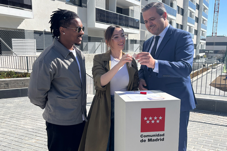 La Comunidad de Madrid inicia la licitación de 3.404 viviendas del Plan Vive Solución Joven para facilitar la emancipación de los menores de 35 años entre otros en Alcobendas y Sanse