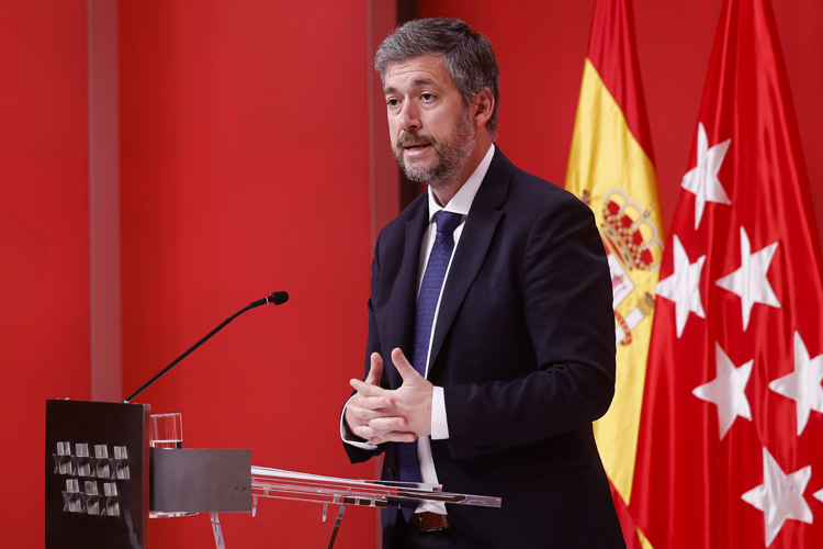 La Comunidad de Madrid incluye en las becas de comedor a los miembros de las Fuerzas Armadas destinados en la región