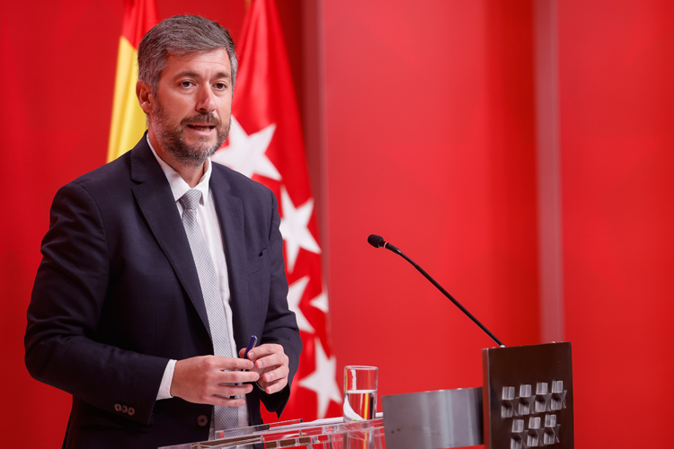 La Comunidad de Madrid aprueba ampliar un año los nombramientos de funcionarios interinos en programas temporales