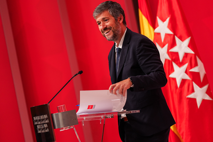 La Comunidad de Madrid concede a Alfonso Ussía su Premio de Cultura en Literatura por una obra donde sobresale su defensa de la libertad