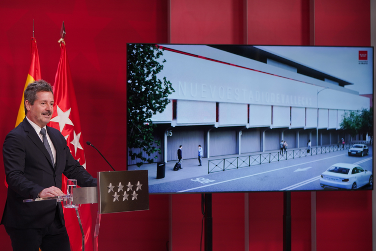 La Comunidad de Madrid plantea una remodelación integral del estadio de Vallecas para ampliar su aforo hasta los 18.500 espectadores