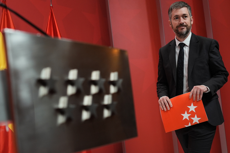 La Comunidad de Madrid compra dos nuevos vehículos autoescalera automática para reforzar el parque móvil de su Cuerpo de Bomberos