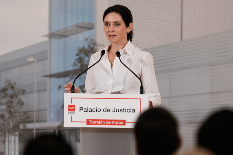 Díaz Ayuso sobre el descarrilamiento de ayer de Cercanías: “Es la viva imagen de la gestión de Sánchez en Madrid. La vía de comunicación con el ministro es twitter”