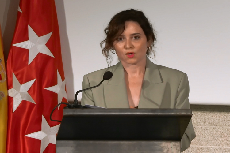 Díaz Ayuso contrapone la baja fiscalidad de Madrid “que reduce la desigualdad” con los “hachazos fiscales” del Gobierno que “solo afectan a los más vulnerables”
