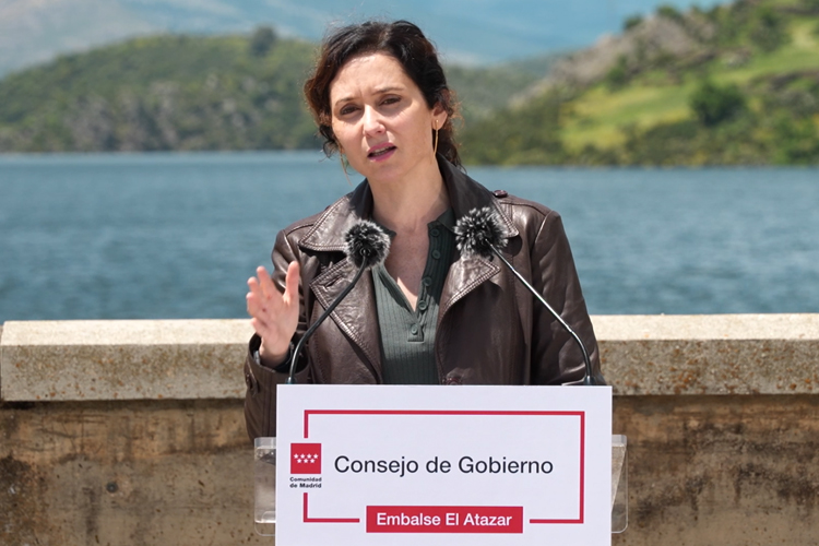 Díaz Ayuso lamenta el “deterioro institucional inasumible” del PSOE sumido en una montaña de corrupción”: “Cualquier gobierno honesto se hubiera ido a su casa”