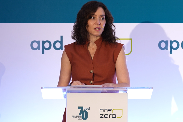 Díaz Ayuso alerta contra la intención de Sánchez de alterar el censo electoral: “No hay Ley de Nietos que oculte que España necesita reiniciarse”