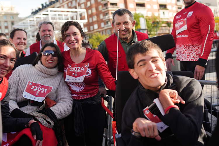 Díaz Ayuso participa en la 16ª carrera solidaria Ponle Freno: “Se pueden salvar muchas vidas si todos tomamos precauciones”