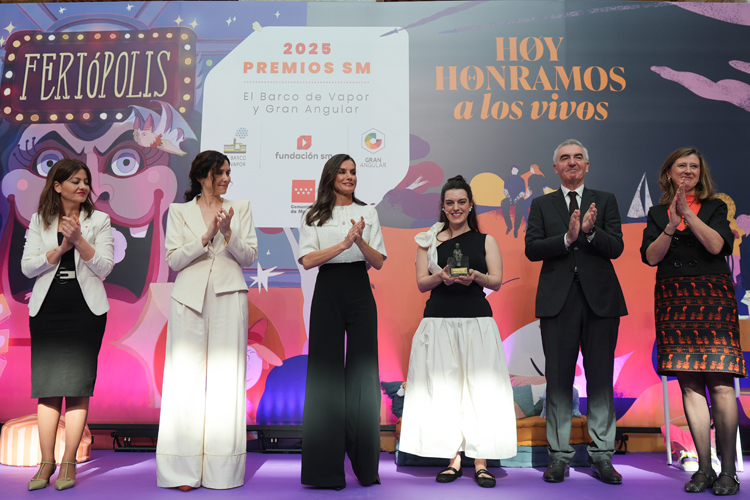 Díaz Ayuso: “Los buenos libros tienen la capacidad de salvarnos de dos grandes males: la soledad y la mentira”