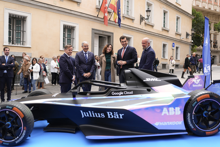 Díaz Ayuso presenta el Campeonato del Mundo de Fórmula E 2026 que se celebra por primera vez en la Comunidad de Madrid: “Llega para quedarse”