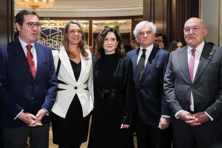 ”En esa coalición, por mucho que se pongan bravos, nadie romperá nada, porque están todos colocados entre ellos. Esa coalición de siete tragará con todo, pase lo que pase”