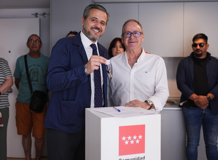 La Comunidad de Madrid entrega 441 nuevas viviendas del Plan Vive en Valdebebas para alquiler a precio asequible