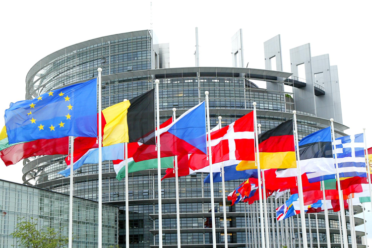 La Comisión de Peticiones del Parlamento Europeo ha acordado por vía de urgencia introducir dos peticiones ciudadanas sobre el Estado de derecho y la independencia judicial en riesgo en España