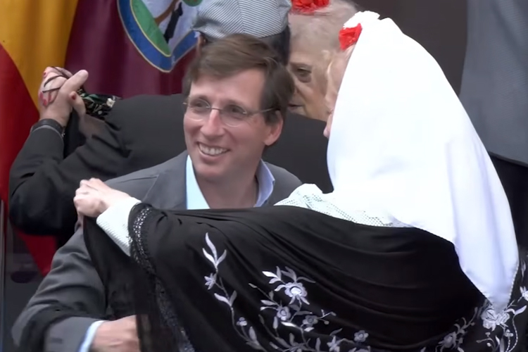 Martínez-Almeida invita a ‘chulapear’ en unas Fiestas de San Isidro llenas de tradición y cultura popular