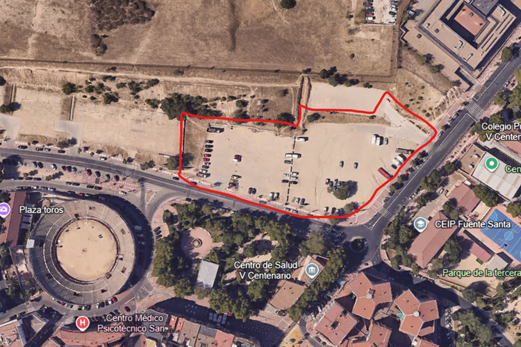 El Ayuntamiento destina más de 30.000 euros al arreglo y adecuación de la quinta plataforma del aparcamiento
