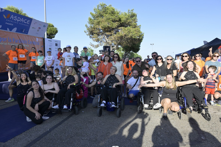 ASPACE Madrid y el Ayuntamiento de San Sebastián de los Reyes transforman el Parque de La Marina en un mar naranja por la inclusión