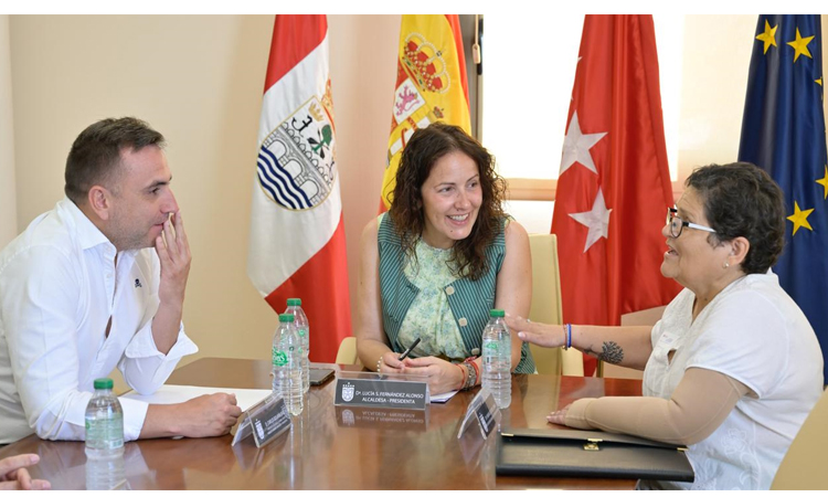 La Alcaldesa de San Sebastián de los Reyes, Lucía Fernández, recibe a la `Plataforma de Usuarios de Cercanías Hartos´ para mostrarle su apoyo